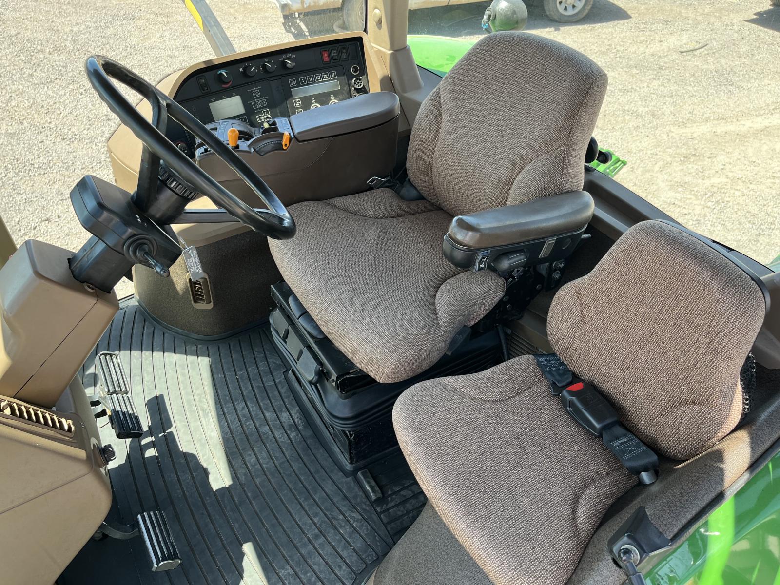 ./imagenes/INVOICE/2019/17361/TRACTOR JOHN DEERE 8320 (3).JPG